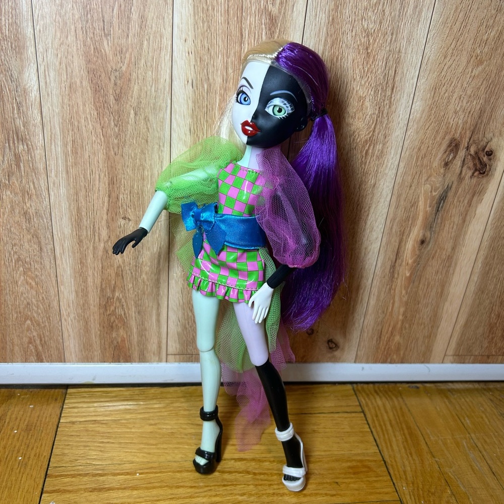 Bratzilla Doll Complete